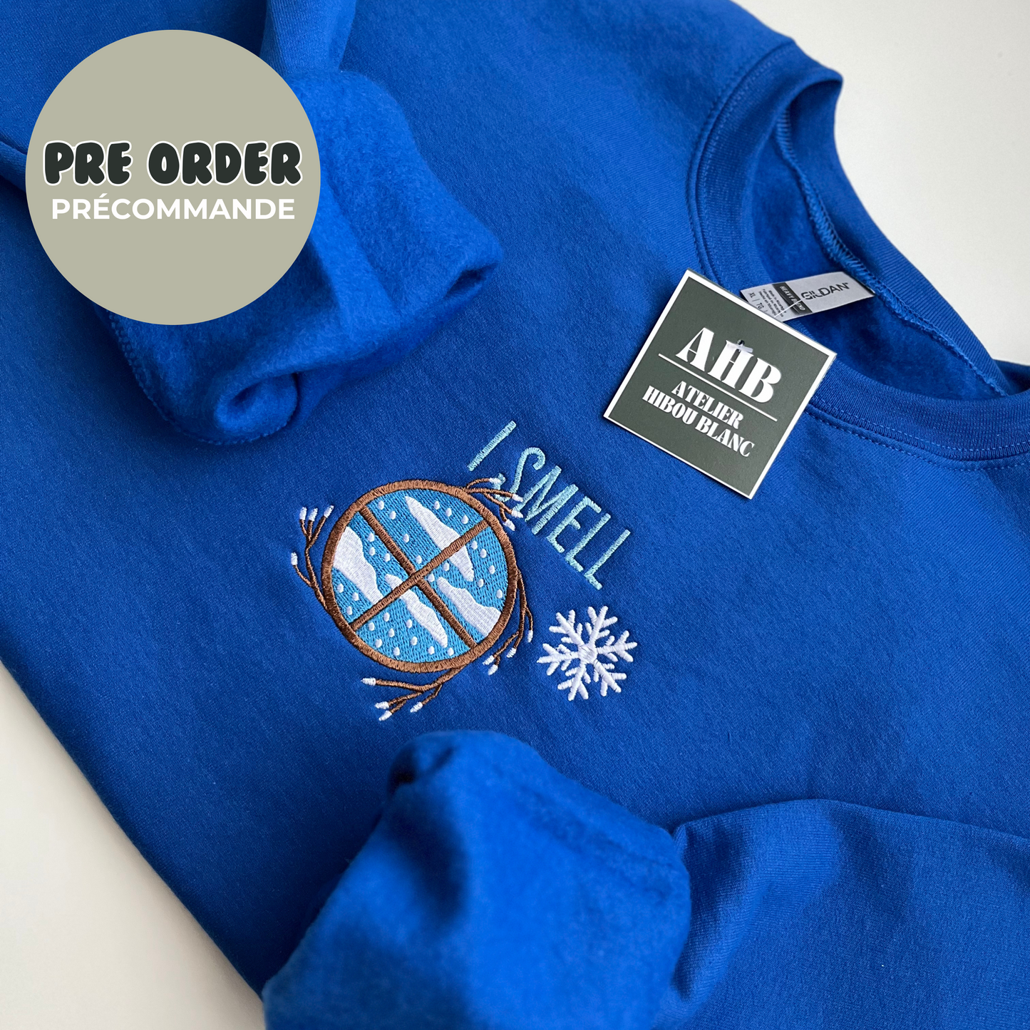 *PRE ORDER* I SMELL SNOW CREWNECK